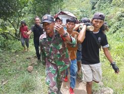 Aksi Kemanusiaan di Pelosok Sulbar: Babinsa Kodim 1418 Mamuju Pikul Jenazah Sejauh 27 Kilometer