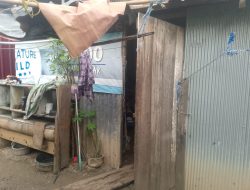 Prihatin Dengan Kondisi Rumah Warga, Pemdes Tammerodo Utara Inisiatif Membantu