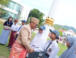 Peringatan Hardiknas 2025 di Sulbar, Gubernur Suhardi Tegaskan Larangan Penyegelan Sekolah dan Pungli