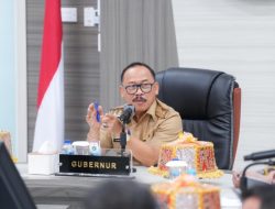 Berkantor di Hari Libur, Gubernur Suhardi Duka Tuntaskan Administrasi Job Fit 20 Pejabat