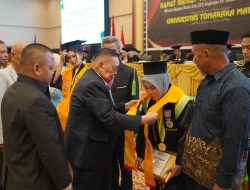 Hadiri Wisuda Universitas Tomakaka, Wagub Salim Ingatkan Bekal Ilmu Harus Dibarengi Integritas dan Belajar Tiada Henti