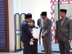 Gubernur Sulbar Suhardi Duka Lantik 15 Pejabat Eselon II dan Tunjuk 5 Pelaksana Tugas OPD