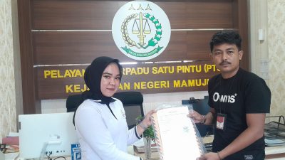 LSM Merdeka Manakarra Laporkan Dugaan Korupsi Ke Kejari Mamuju