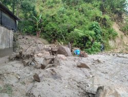 BPBD Sulbar Terima Laporan Tanah Longsor di Ruas Jalan Poros Nasional Mamasa – Tabang