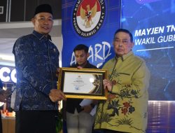 KI Award 2025, Wagub Salim: Bekerja dengan Jujur, Tak Perlu Takut dengan Keterbukaan Informasi