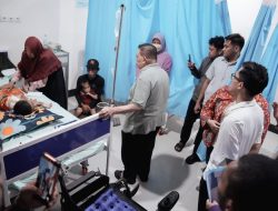 Wagub Sulbar Beri Dukungan dan Fasilitasi Rujukan bagi Arif, Remaja Penderita Tumor di Mamuju